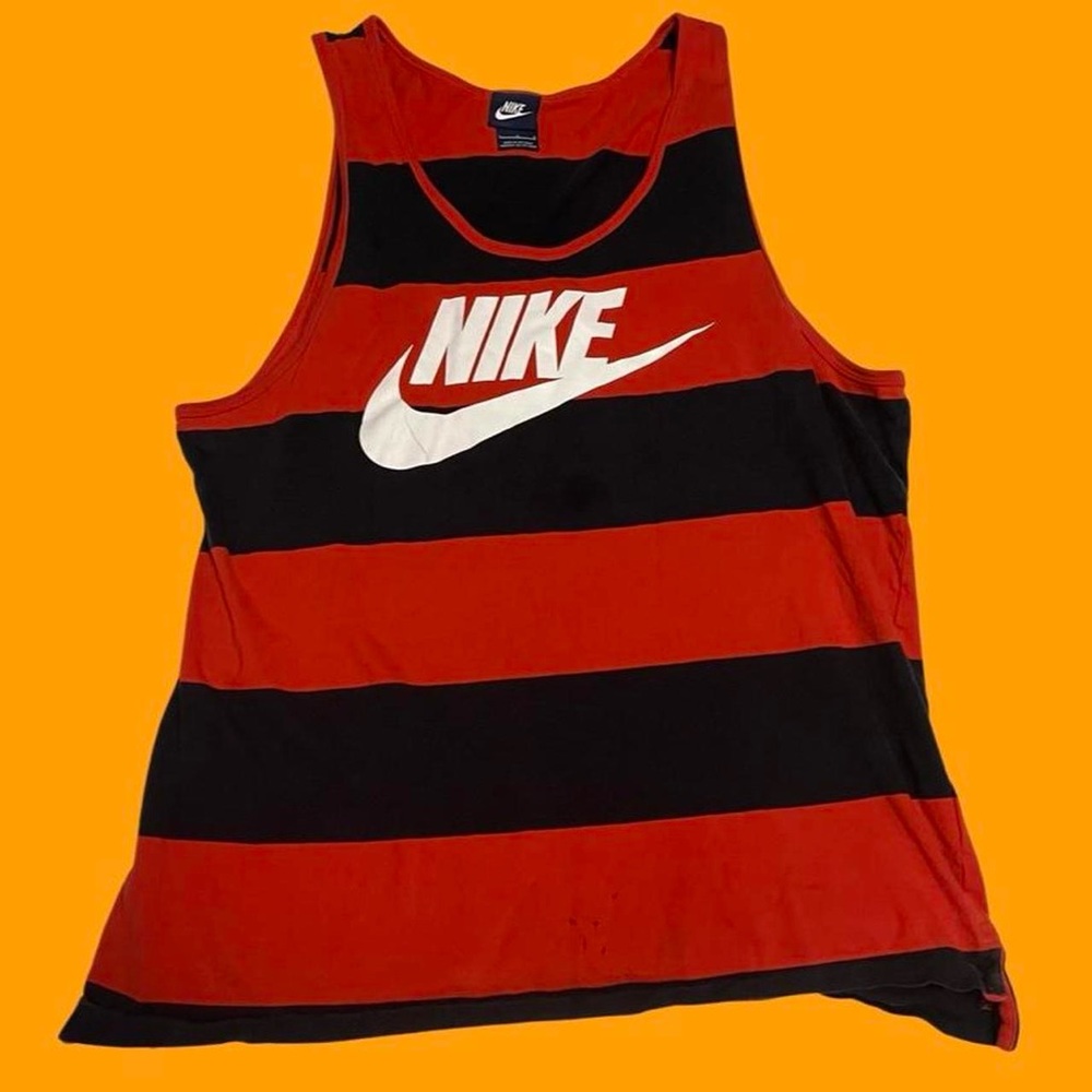 Vintage 80’s Nike Blue Tag Red Black Stripes
Tank-Top